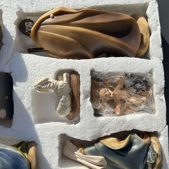 Christmas Nativity  W/ Kings & Shepherd Holy Family Shepherd Boy 34997 - Picture 9 of 10